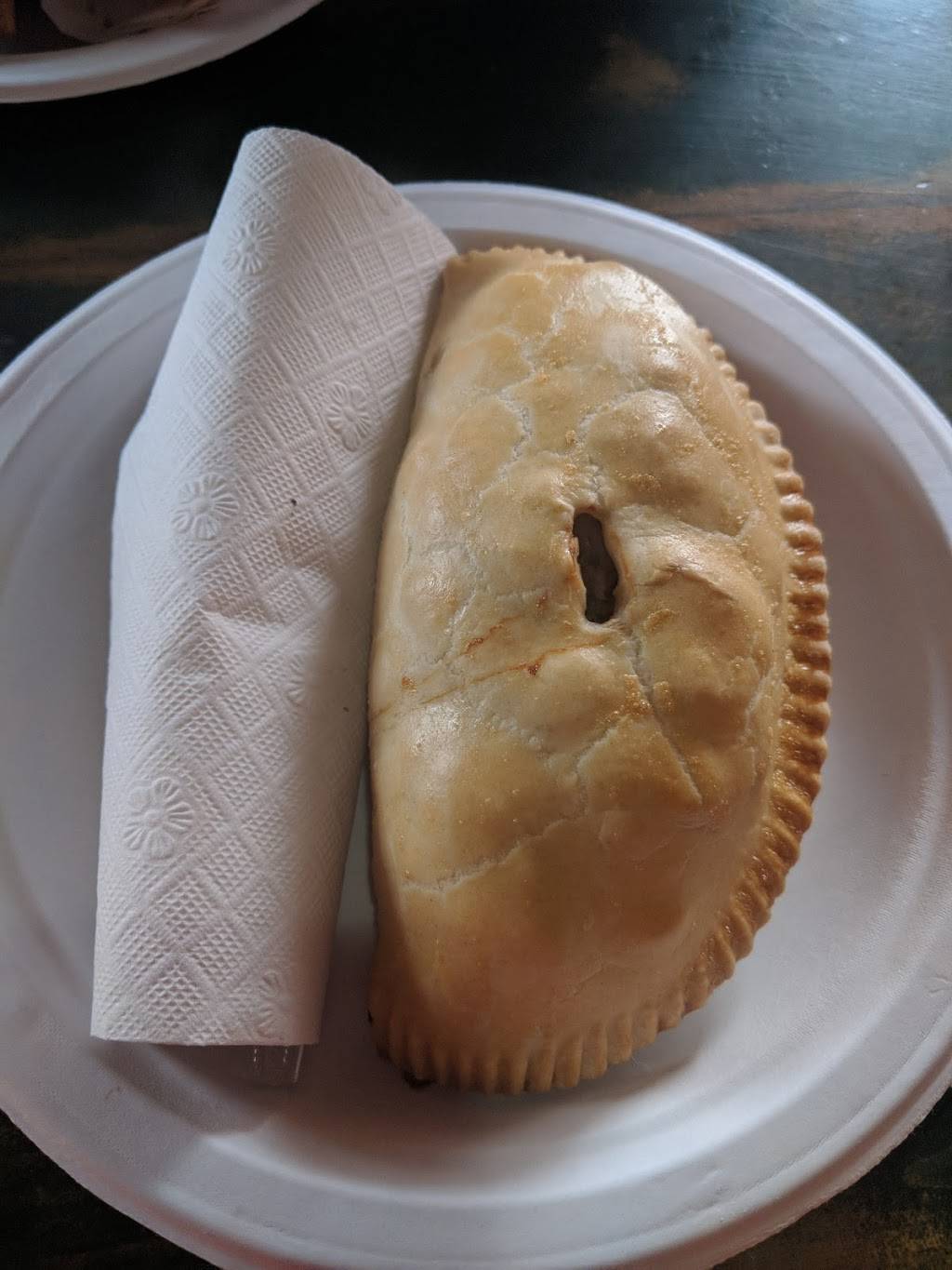 Village Pizza & Pasties | restaurant | 3620 Avon St, Hartland, MI 48353, USA | 8106323232 OR +1 810-632-3232