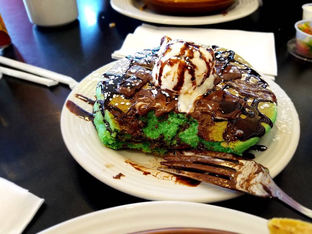 Stacked | bakery | 5273 95th St, Oak Lawn, IL 60453, USA | 7084225555 OR +1 708-422-5555