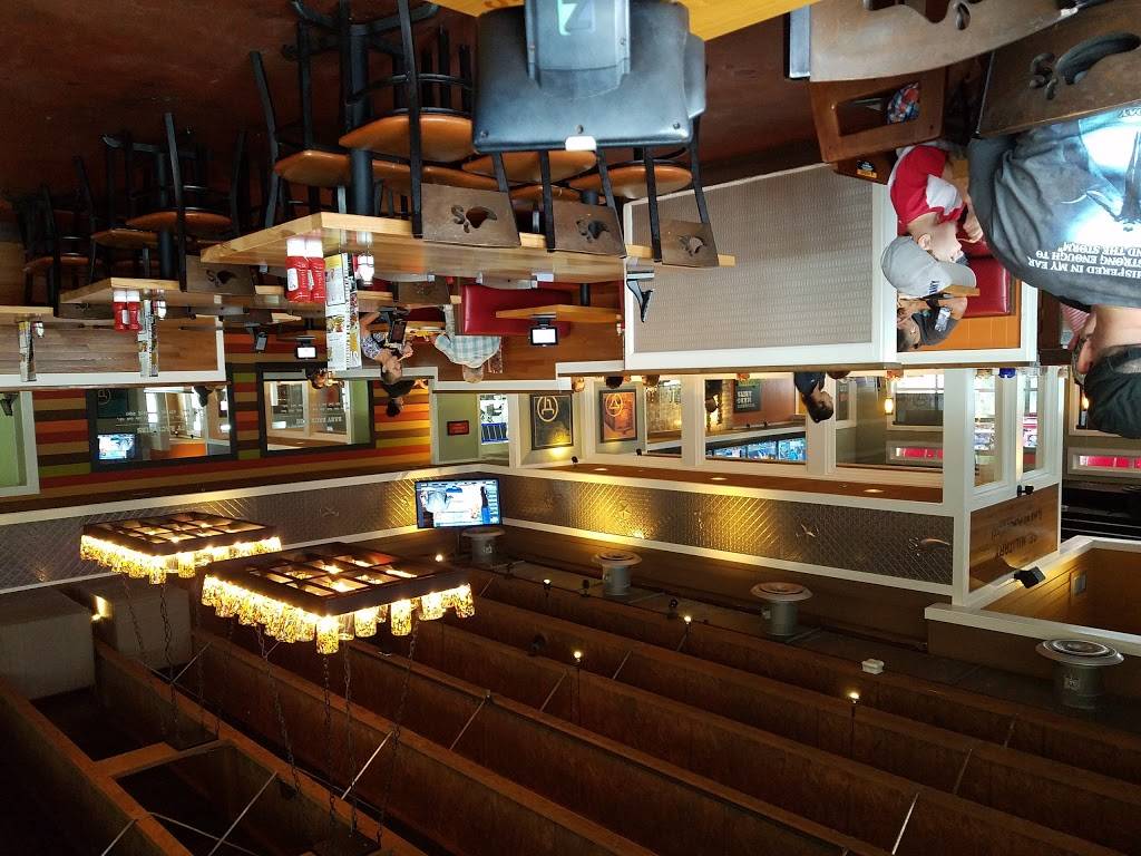 Chilis Grill & Bar | meal takeaway | 3230 SE Military Dr, San Antonio, TX 78235, USA | 2103378241 OR +1 210-337-8241