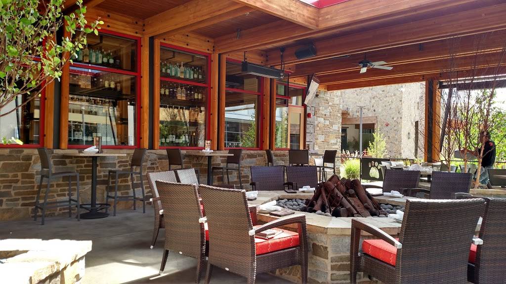 Lazy Dog Restaurant & Bar | restaurant | 19359 Stevens Creek Blvd, Cupertino, CA 95014, USA | 4083594690 OR +1 408-359-4690