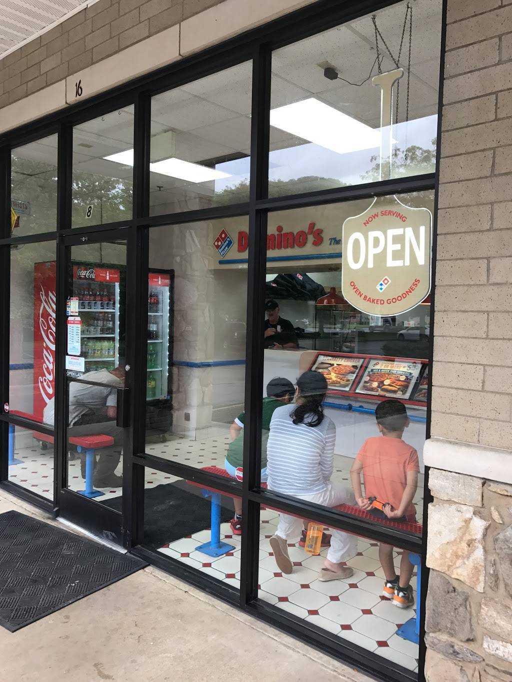 Dominos Pizza | meal delivery | 16 Cherokee Crossing aka 16, Casino Trail Ste 10, Cherokee, NC 28719, USA | 8284975500 OR +1 828-497-5500