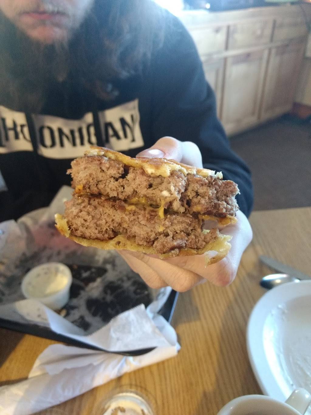 Fat Boyz Home Cooking | restaurant | 25 Rolling Hills Rd, Greeneville, TN 37743, USA | 4237980504 OR +1 423-798-0504