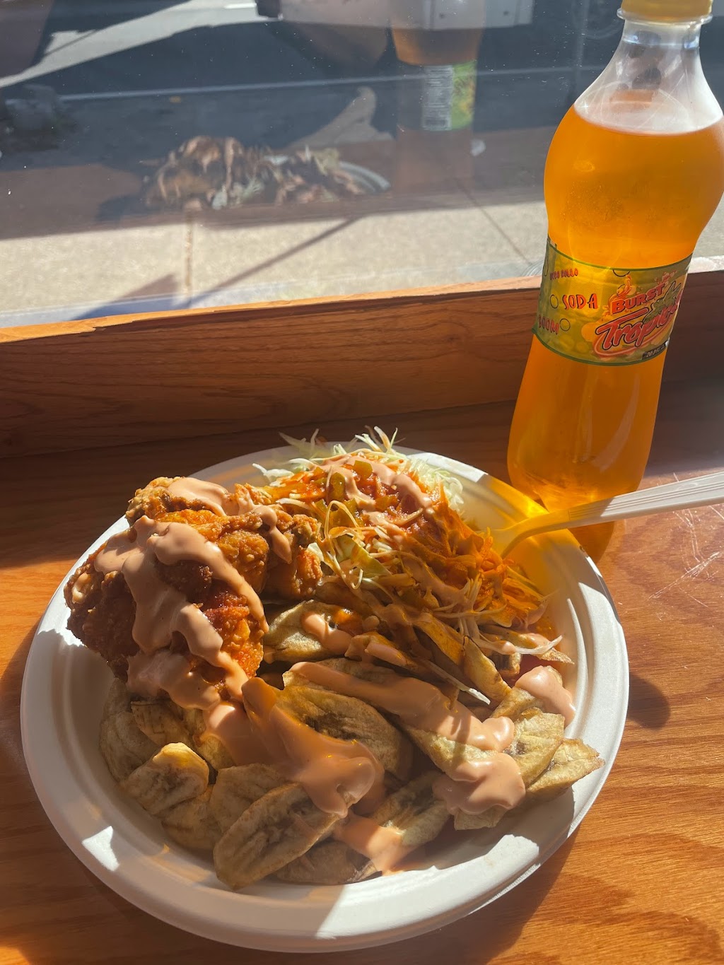 La Fonda Deli | restaurant | 1316 Hempstead Turnpike, Elmont, NY 11003, USA | 5164923391 OR +1 516-492-3391