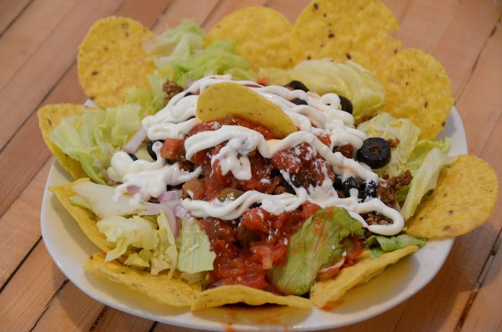 Pla-Mor Lanes | restaurant | 300 E Main St, Chilton, WI 53014, USA | 9208492131 OR +1 920-849-2131