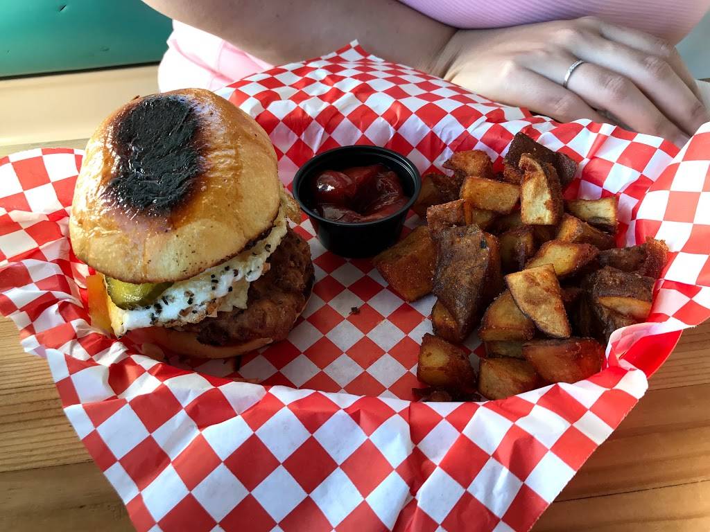 Welcome Chicken and Donuts | restaurant | 1535 E Buckeye Rd, Phoenix, AZ 85034, USA | 6022581655 OR +1 602-258-1655