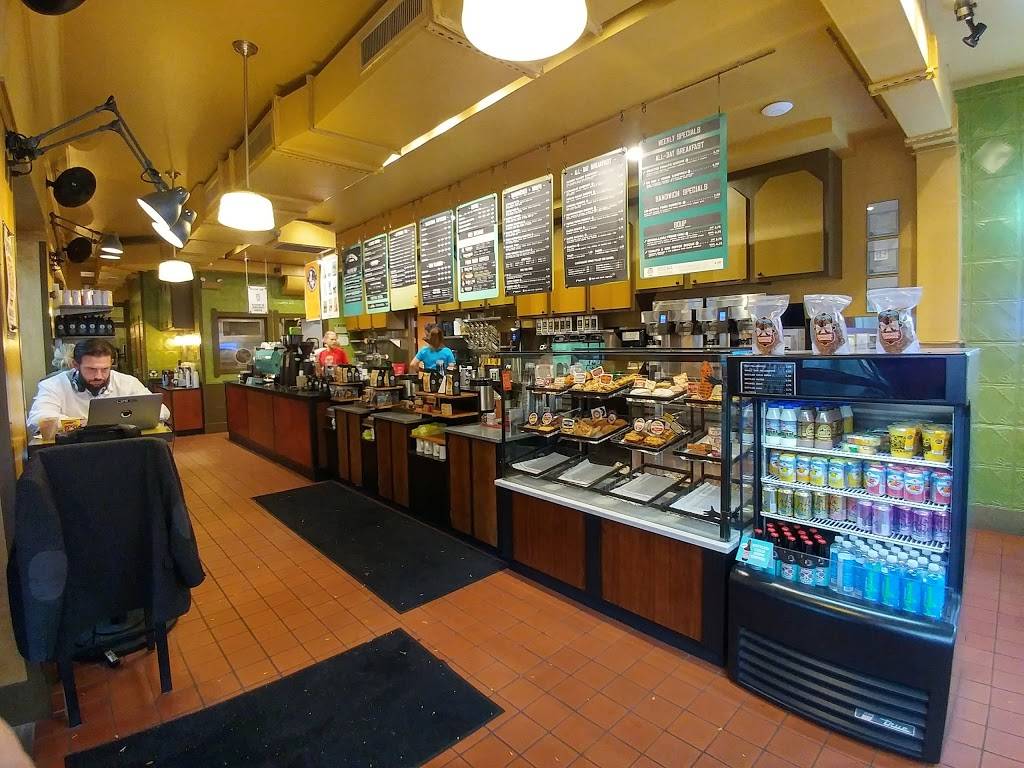 Colectivo Coffee - Lincoln Park | bakery | 2530 N Clark St, Chicago, IL 60614, USA | 7736878078 OR +1 773-687-8078