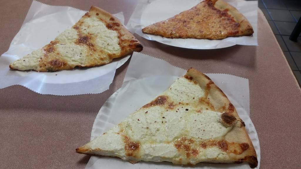 Ginos of Manhasset | restaurant | 480 Plandome Rd, Manhasset, NY 11030, USA | 5166275280 OR +1 516-627-5280