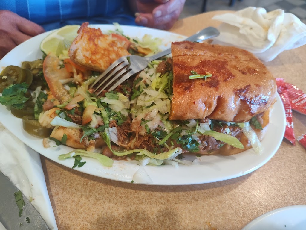 Los Mitotes | restaurant | 11965 Cactus Rd, Adelanto, CA 92301, USA | 7609984277 OR +1 760-998-4277