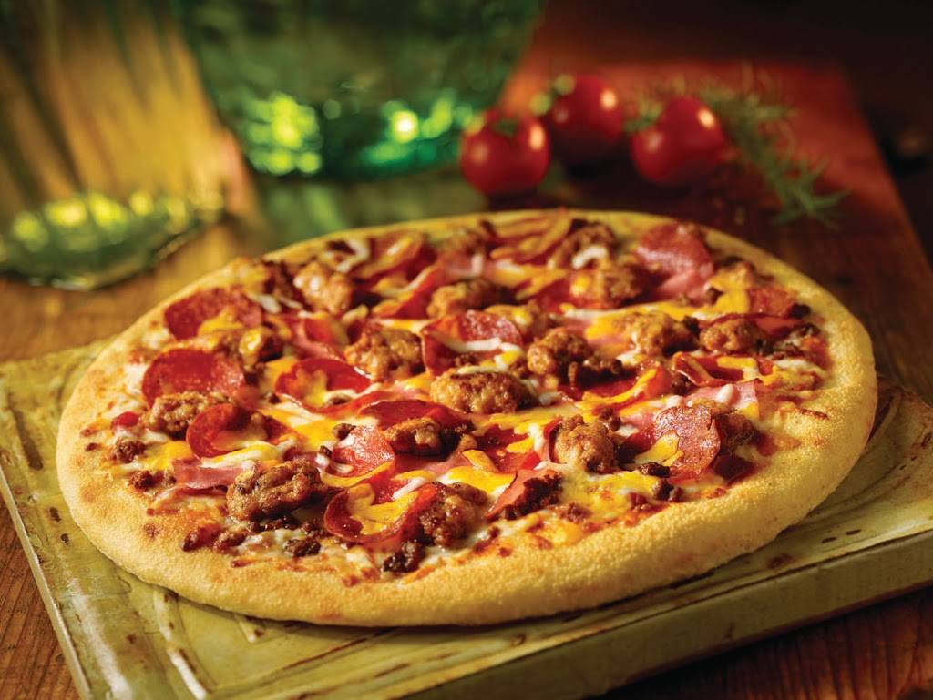 Bostons Restaurant & Sports Bar | restaurant | 2501 E Lamar Blvd, Arlington, TX 76006, USA | 8176337773 OR +1 817-633-7773