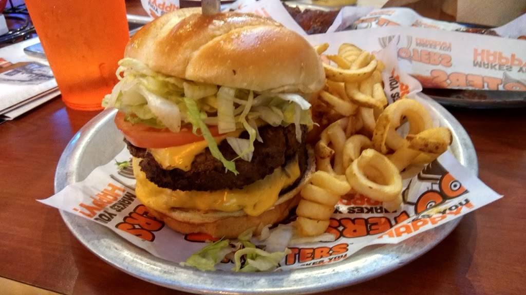 Hooters | restaurant | 90 Aquarium Way, Long Beach, CA 90802, USA | 5629831010 OR +1 562-983-1010