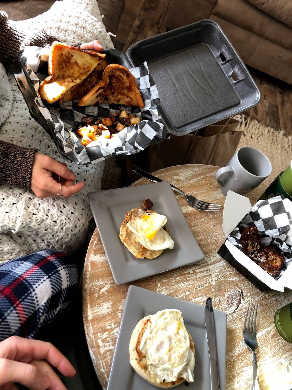 Ellie’s Farmhouse | restaurant | 436 Broadway, Methuen, MA 01844, USA | 9782088062 OR +1 978-208-8062