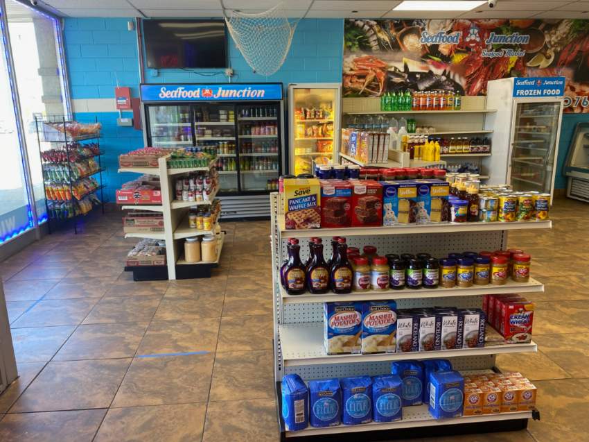 Seafood Junction | meal takeaway | Heritage Plaza Shopping Center, 4033 183rd St, Country Club Hills, IL 60478, USA | 7082341119 OR +1 708-234-1119