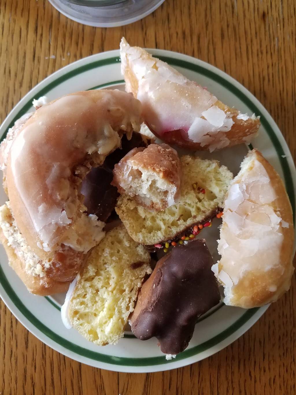 Mel-O-Cream Donuts | restaurant | 217 E Laurel St, Springfield, IL 62704, USA | 2175444644 OR +1 217-544-4644