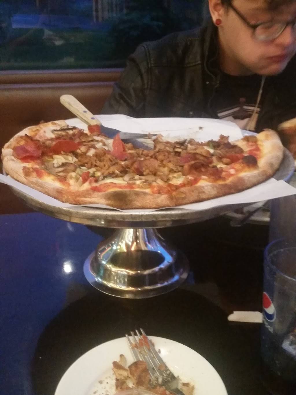 Julios Famous Pizza | meal delivery | 538 Park Ave, Bridgeport, CT 06604, USA | 2033339361 OR +1 203-333-9361