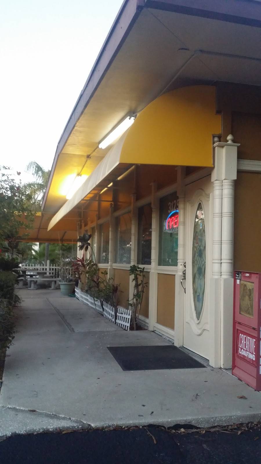 Siam Garden Thai Restaurant | restaurant | 3125 Dr M.L.K. Jr St N, St. Petersburg, FL 33704, USA | 7278220613 OR +1 727-822-0613