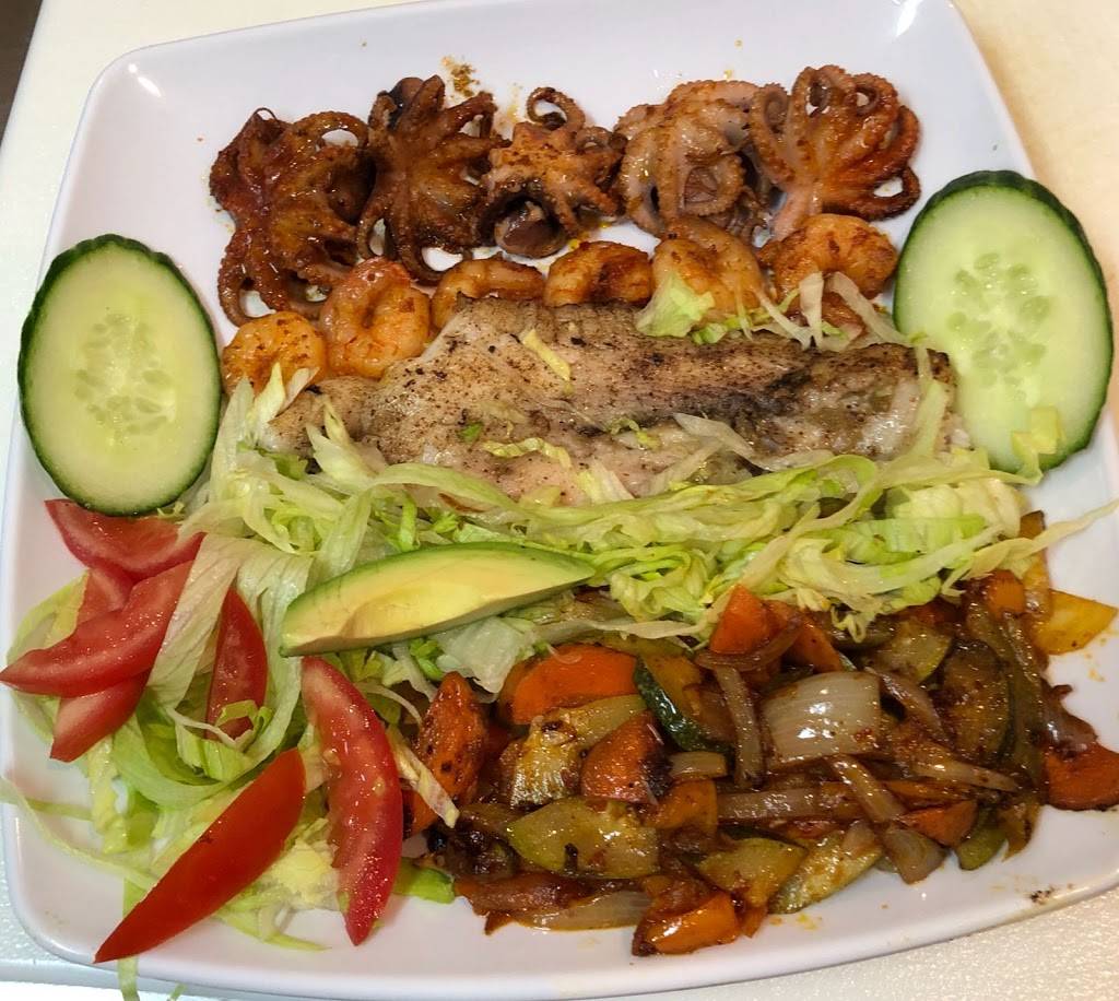 Le soleil d’acapulco | restaurant | 4260 Rue Beaubien E, Montréal, QC H1T 1S6, Canada | 5146586128 OR +1 514-658-6128