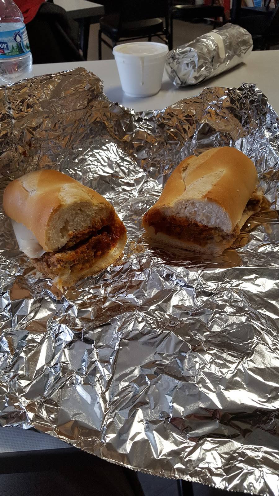 Eovaldis Deli | meal takeaway | 2201 Edwards St, St. Louis, MO 63110, USA | 3147715707 OR +1 314-771-5707