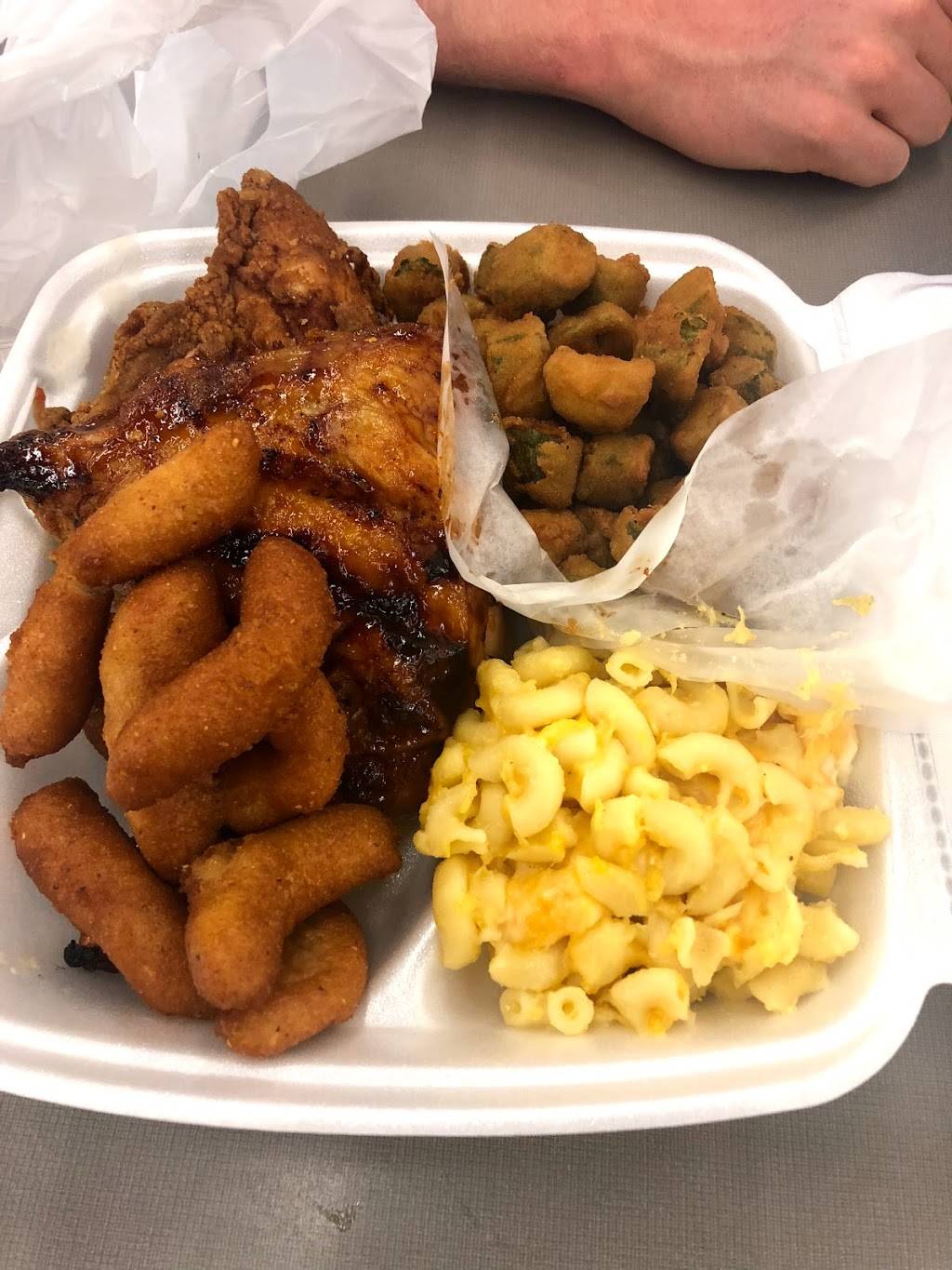 RJs Famous Chicken, BBQ & Ribs | restaurant | 2518 S Memorial Dr, Greenville, NC 27834, USA | 2527589991 OR +1 252-758-9991