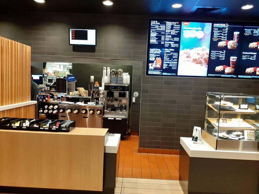 McDonalds | cafe | 4810 S Broadway, Wichita, KS 67216, USA | 3165220588 OR +1 316-522-0588