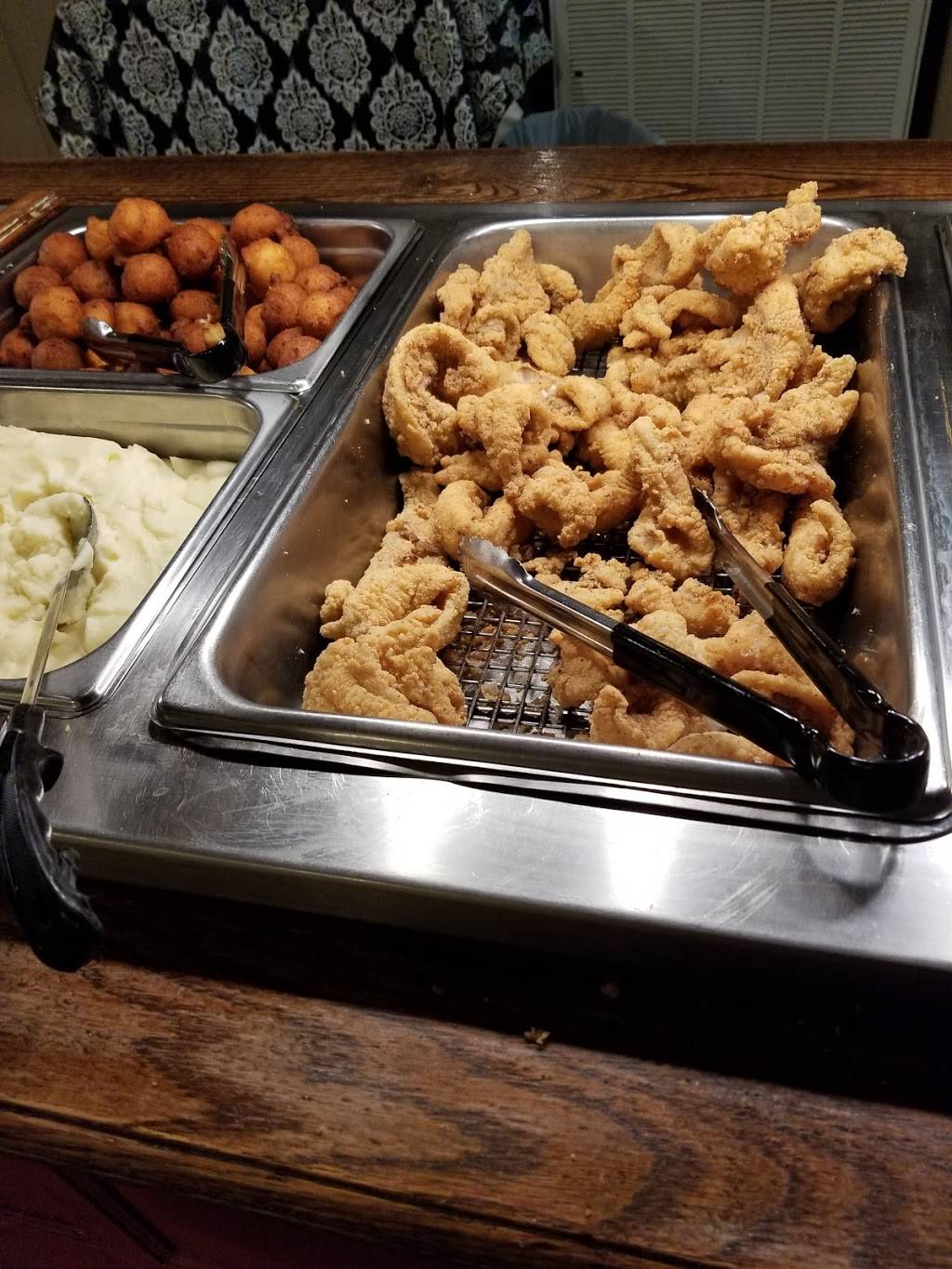 Pattys Restaurant | restaurant | 20630 TN-22, Wildersville, TN 38388, USA | 7319671955 OR +1 731-967-1955