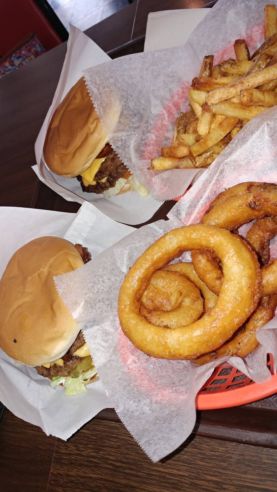 Big Eds Hamburgers | restaurant | 12209 N Pennsylvania Ave, Oklahoma City, OK 73120, USA | 4057552108 OR +1 405-755-2108