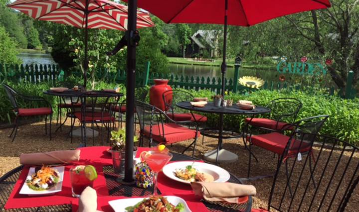 Lakeside Restaurant | restaurant | 531 Smallwood Ave, Highlands, NC 28741, USA | 8285269419 OR +1 828-526-9419