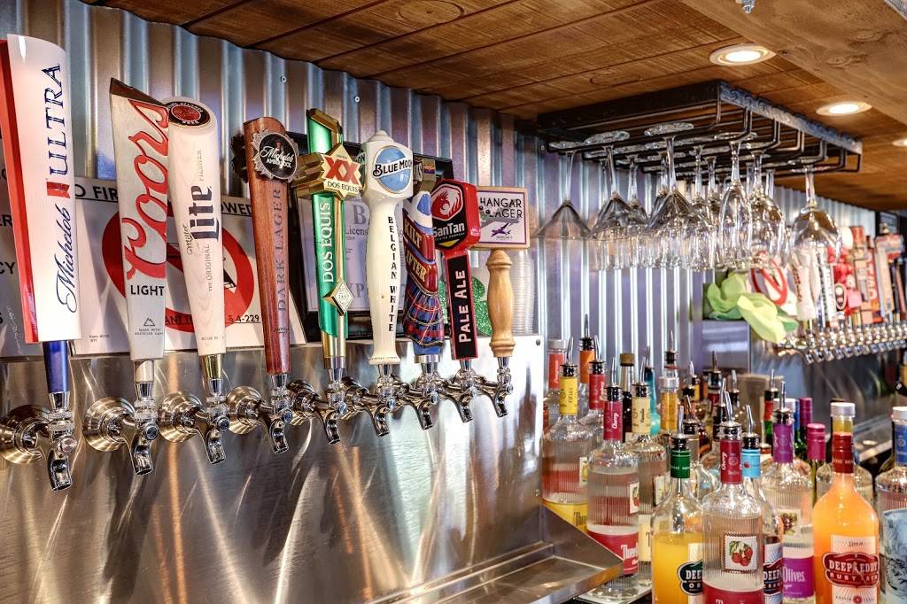 Hangar 9 Bar & Grille | restaurant | 1475 W Elliot Rd, Gilbert, AZ 85233, USA | 4809639336 OR +1 480-963-9336