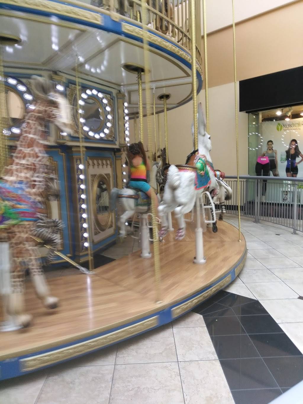 Desert Sky Mall | shopping mall | 7611 W Thomas Rd, Phoenix, AZ 85033, USA | 6232451400 OR +1 623-245-1400