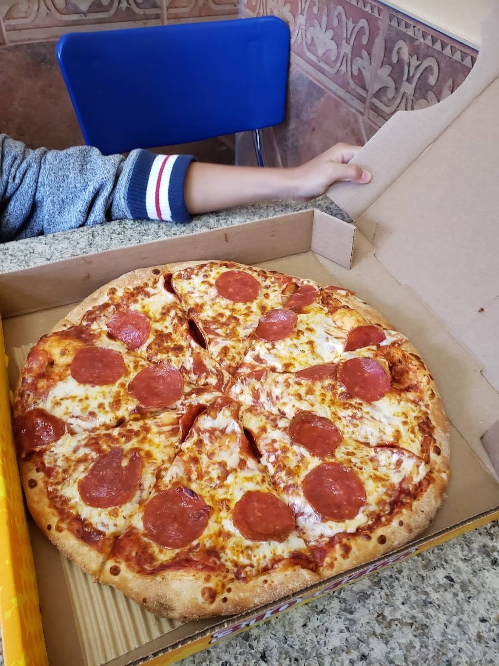 Ginos Pizza | restaurant | 45 Dusk Dr, Brampton, ON L6Y 0H7, Canada | 8663104466 OR +1 866-310-4466