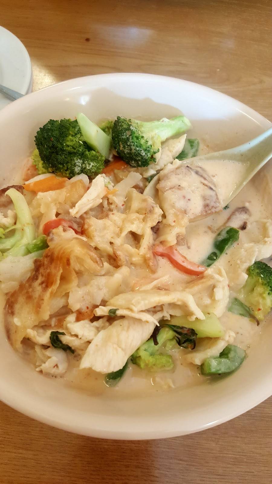 Benjarong Thai Restaurant | restaurant | 2138 S Mannheim Rd, Westchester, IL 60154, USA | 7084090339 OR +1 708-409-0339