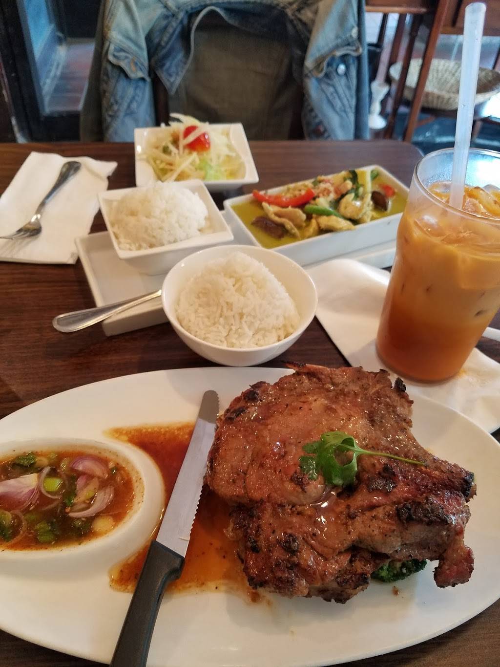 Mints Thai Kitchen | restaurant | 7015 Austin St, Forest Hills, NY 11375, USA | 7182681470 OR +1 718-268-1470