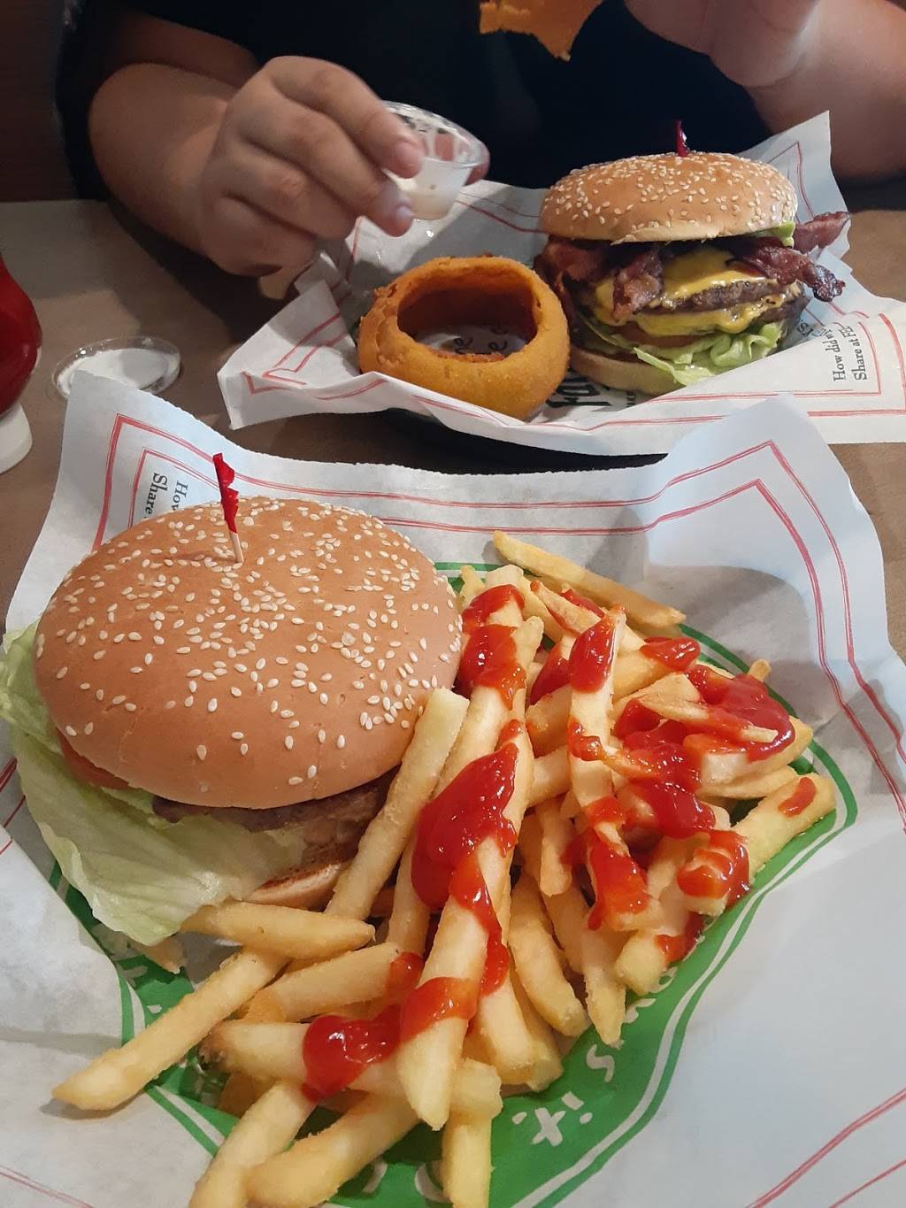 Farmer Boys | restaurant | 2530 W Tuolumne Rd, Turlock, CA 95380, USA | 2092973073 OR +1 209-297-3073