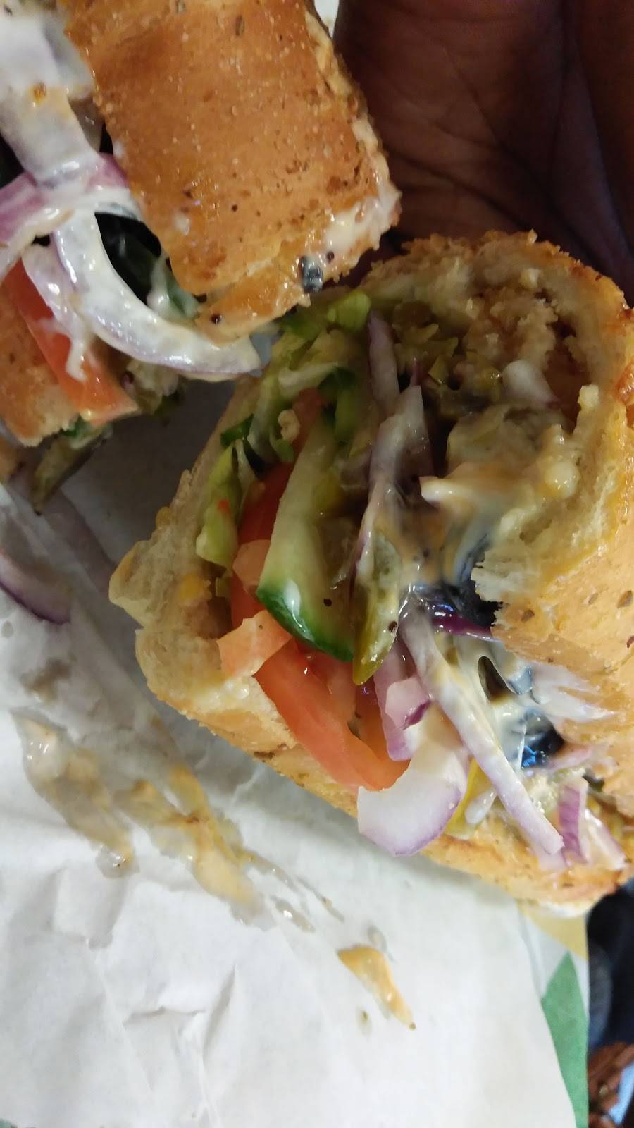 Subway | restaurant | 3180 Lake Shore Blvd W Unit 5, Etobicoke, ON M8V 1L7, Canada | 4165030040 OR +1 416-503-0040