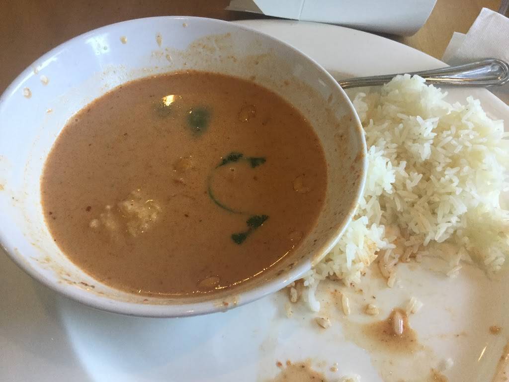 Hengs Thai Express | restaurant | 500 West Chester Pike, Havertown, PA 19083, USA | 4844557633 OR +1 484-455-7633