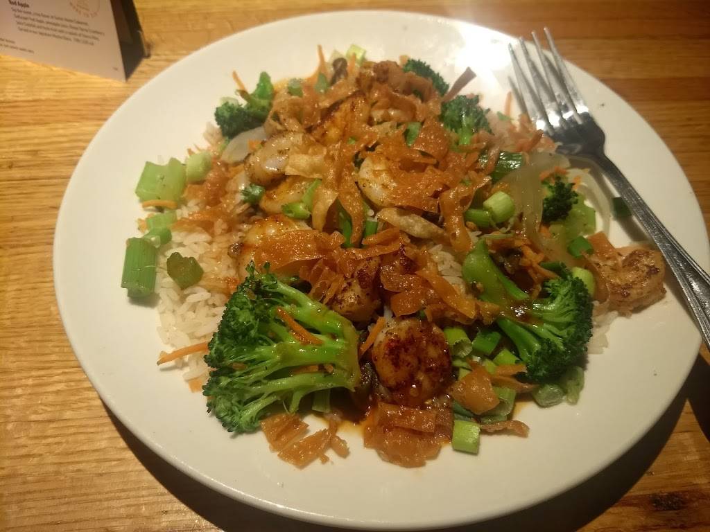 Applebees Grill + Bar | restaurant | 1126 Green Acres Mall, Valley Stream, NY 11581, USA | 5168727200 OR +1 516-872-7200