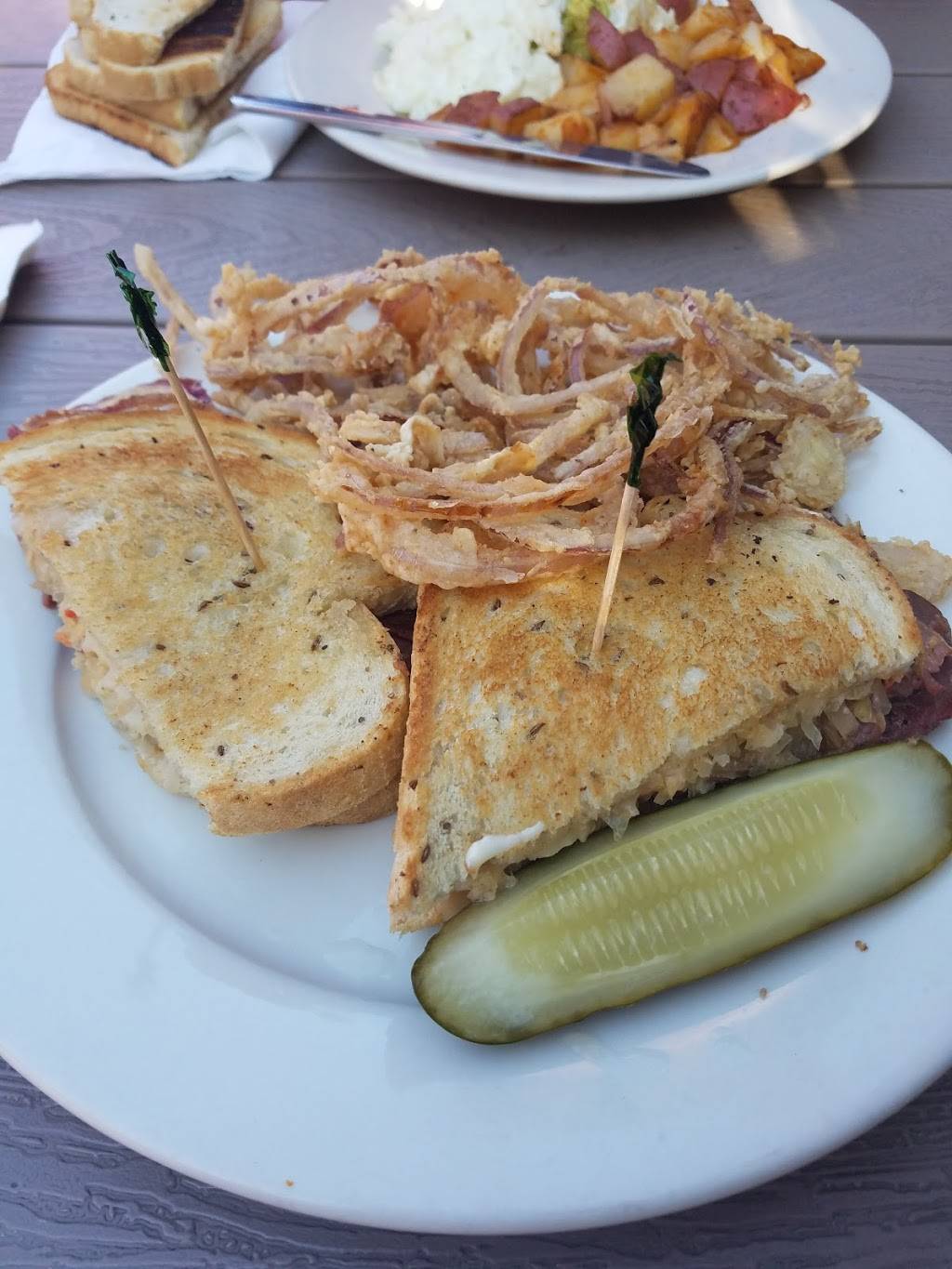 Redwood Cafe | cafe | 8240 Old Redwood Hwy, Cotati, CA 94931, USA | 7077957868 OR +1 707-795-7868