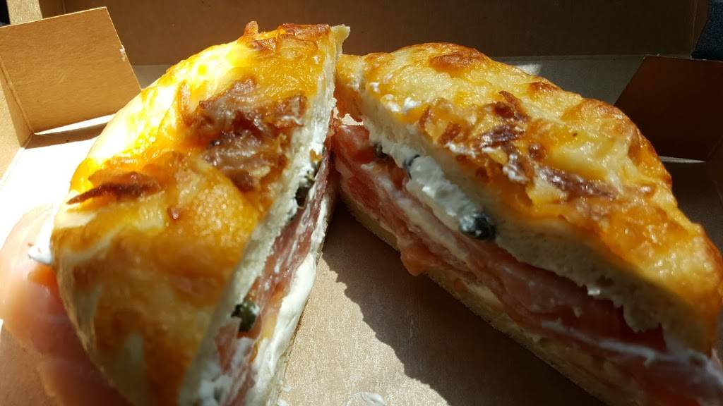 Einstein Bros. Bagels | bakery | 16840 Collins Ave, Sunny Isles Beach, FL 33160, USA | 3059578938 OR +1 305-957-8938