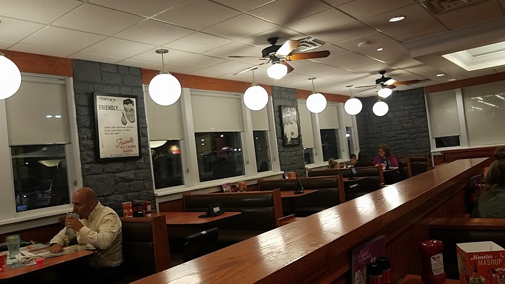 Friendlys | restaurant | 3540 McKinley Pkwy, Blasdell, NY 14219, USA | 7163326041 OR +1 716-332-6041