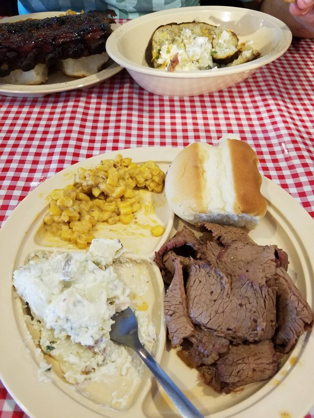 Whole Hog Café | restaurant | 2731 N Glenstone Ave, Springfield, MO 65803, USA | 4177204759 OR +1 417-720-4759