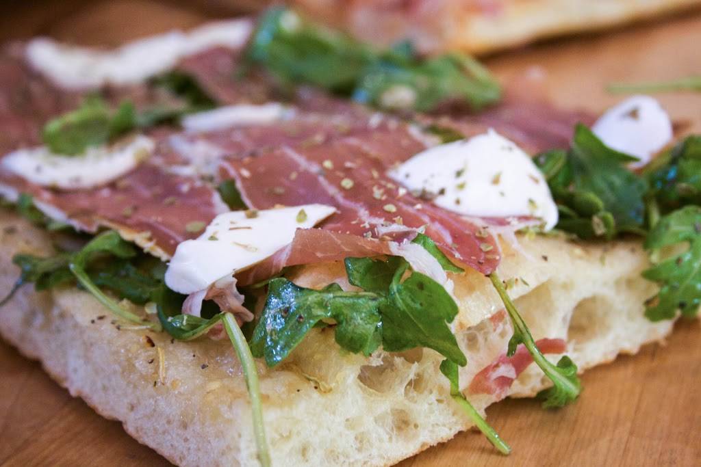 Marché 440 | bakery | 3535 Autoroute Jean-Noël-Lavoie ouest, Laval, QC H7P 5G9, Canada | 4506821440 OR +1 450-682-1440