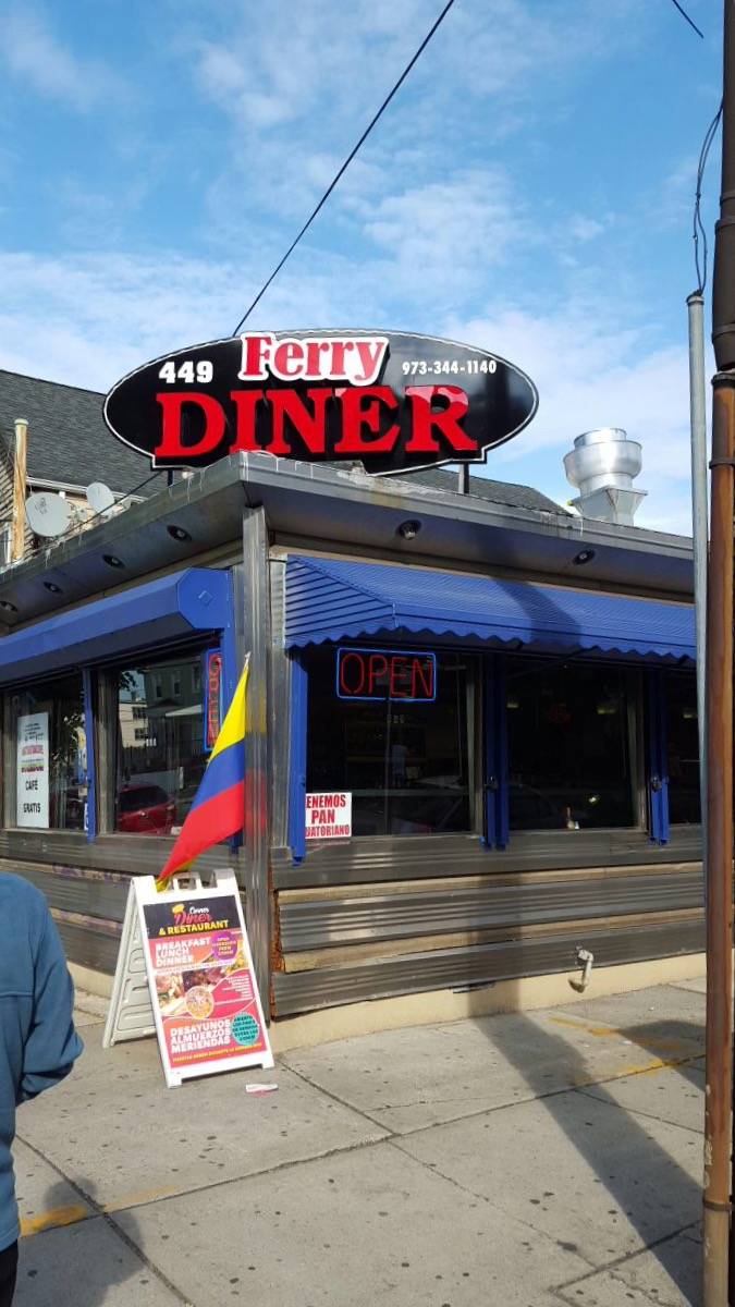 Ferry Diner | restaurant | 449 Ferry St, Newark, NJ 07105, USA | 9733441140 OR +1 973-344-1140