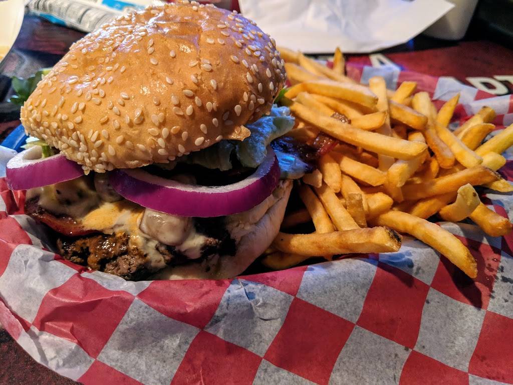 Road Trip Bar & Grill | restaurant | 217 Main St N #2714, Dover, MN 55929, USA | 5079325330 OR +1 507-932-5330