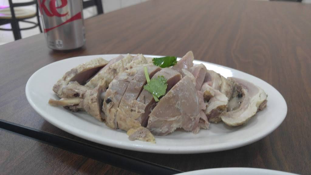 Hengs Kitchen | restaurant | 66 S Dobson Rd Ste #127, Mesa, AZ 85202, USA | 4802560638 OR +1 480-256-0638