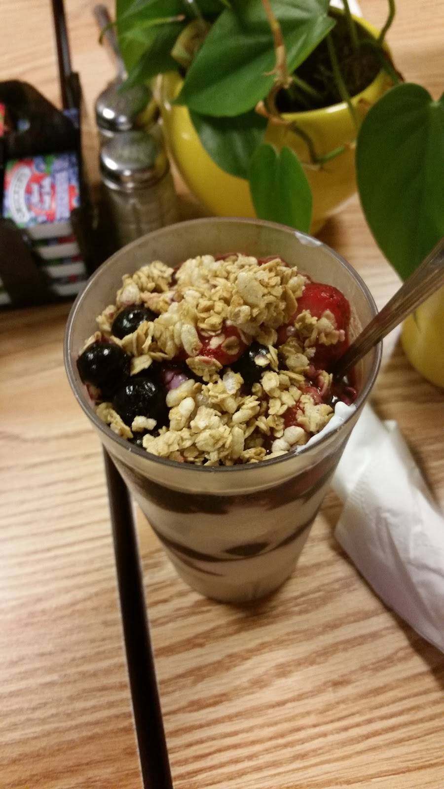 Lesas Place | restaurant | RR 50, Grafton, WV 26354, USA | 3042651995 OR +1 304-265-1995