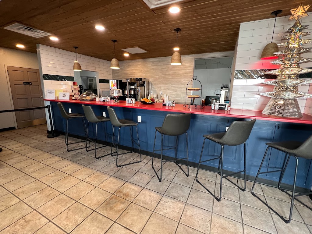 Apple Valley Kitchen | restaurant | 1226 N Railroad Ave, Española, NM 87532, USA | 5057471787 OR +1 505-747-1787