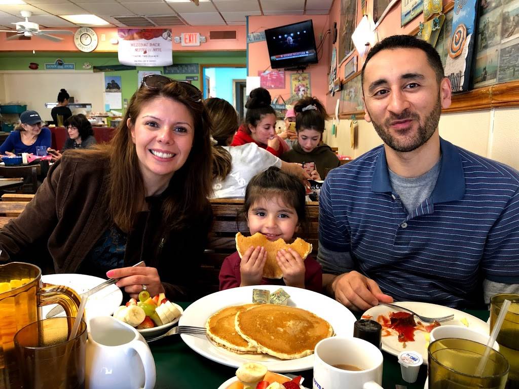 Annettes Restaurant | restaurant | 104 N Dorset Ave, Ventnor City, NJ 08406, USA | 6098228366 OR +1 609-822-8366