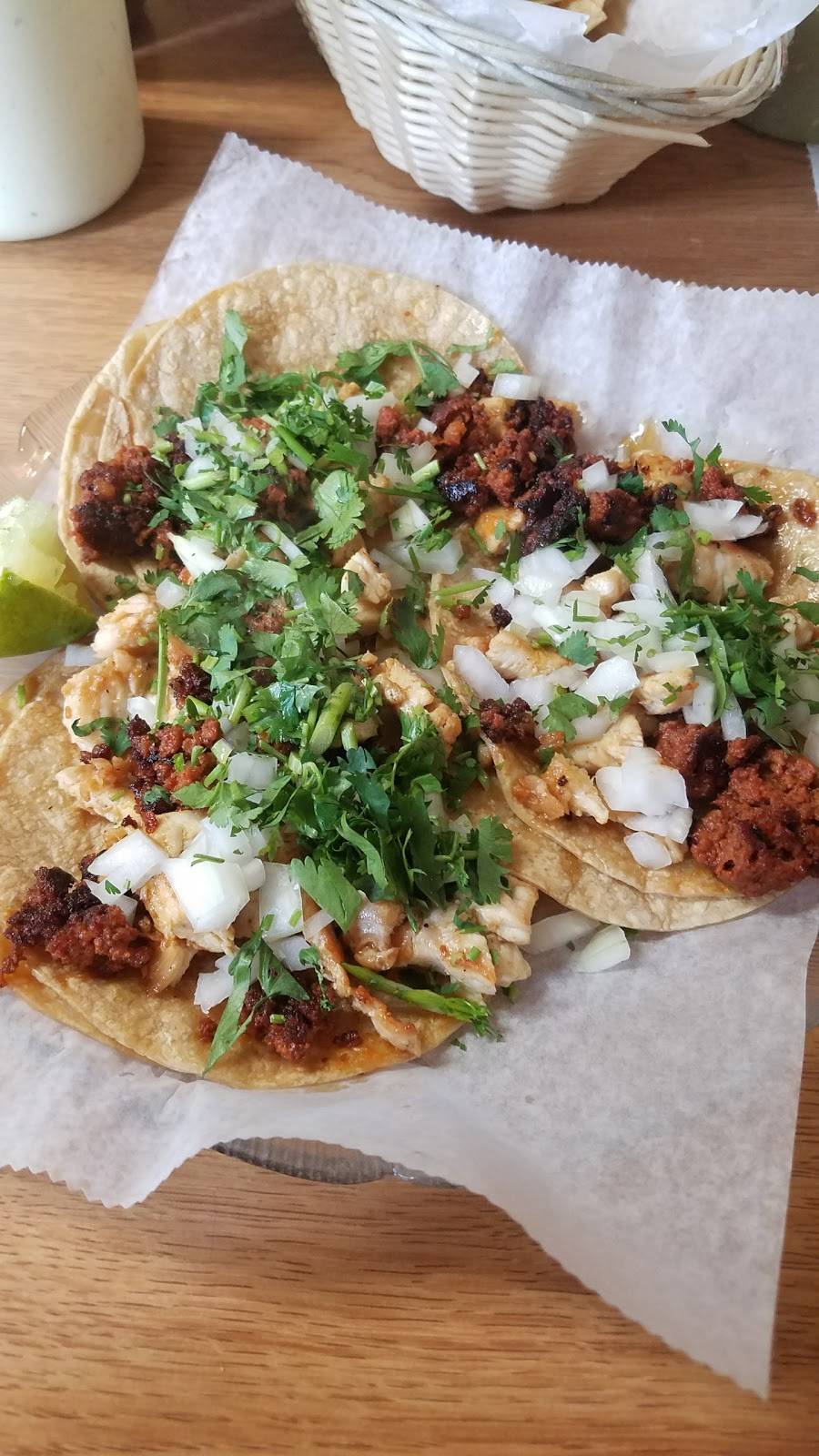 Tienda Y Taqueria La Preferida | restaurant | 132 W Main St, Whitewater, WI 53190, USA | 2624736558 OR +1 262-473-6558