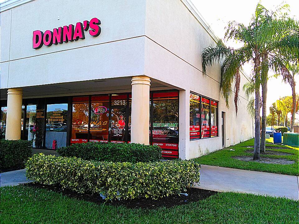 Donnas Caribbean Restaurant | meal takeaway | 3213 North, FL-7, Margate, FL 33063, USA | 9549721177 OR +1 954-972-1177