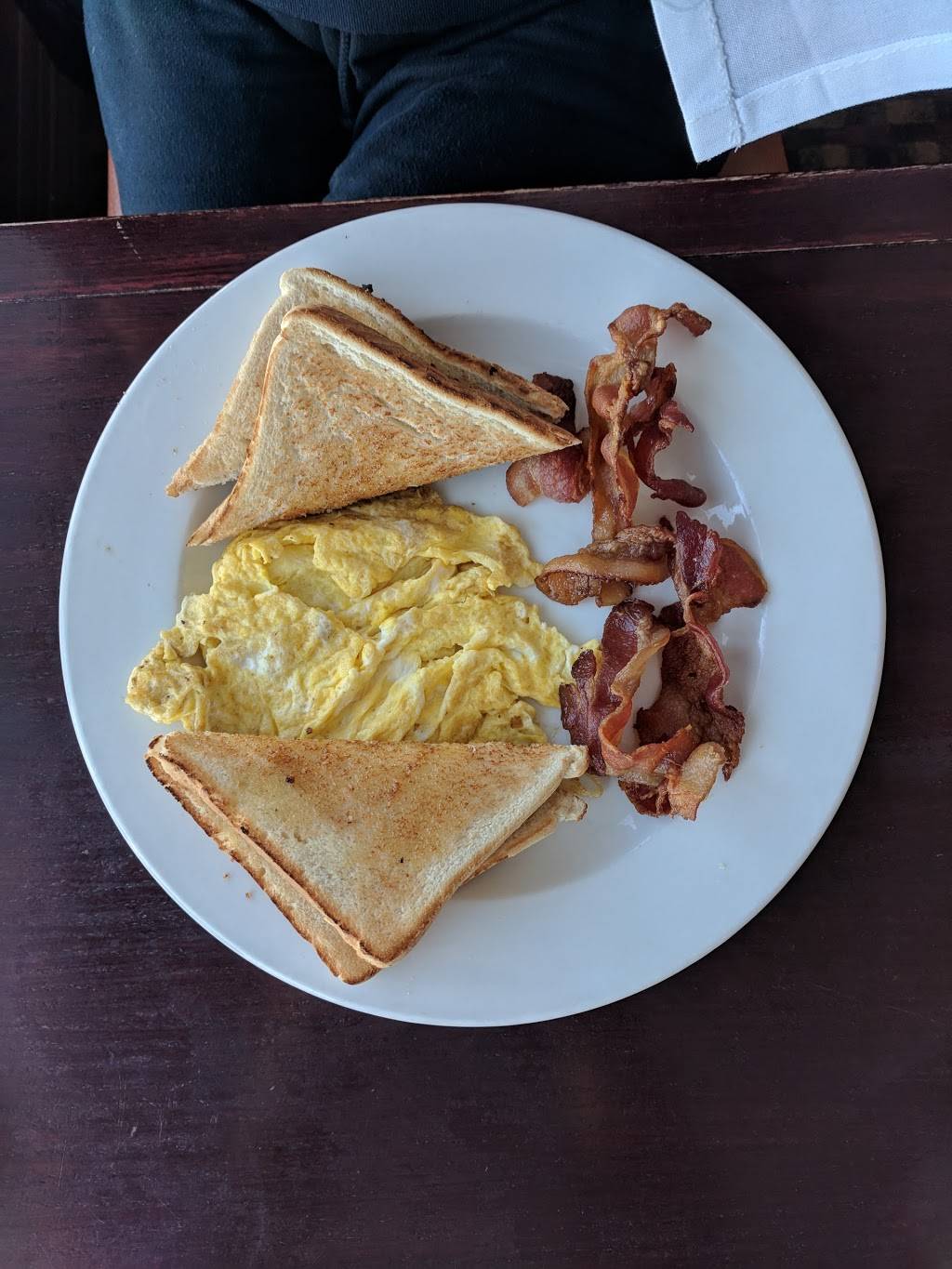 Beacon Harbourside Restaurant | restaurant | 2793 Beacon Blvd, Jordan Station, ON L0R 1S0, Canada | 9055623133 OR +1 905-562-3133