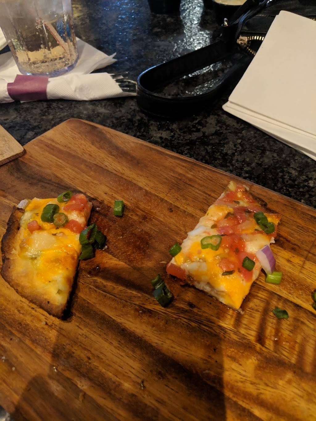 Legends Sports Cafe | restaurant | 3235 W Thompson Rd, Fenton, MI 48430, USA | 8107149100 OR +1 810-714-9100